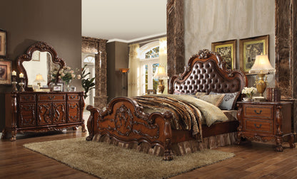 Dresden Bed in Cherry Oak