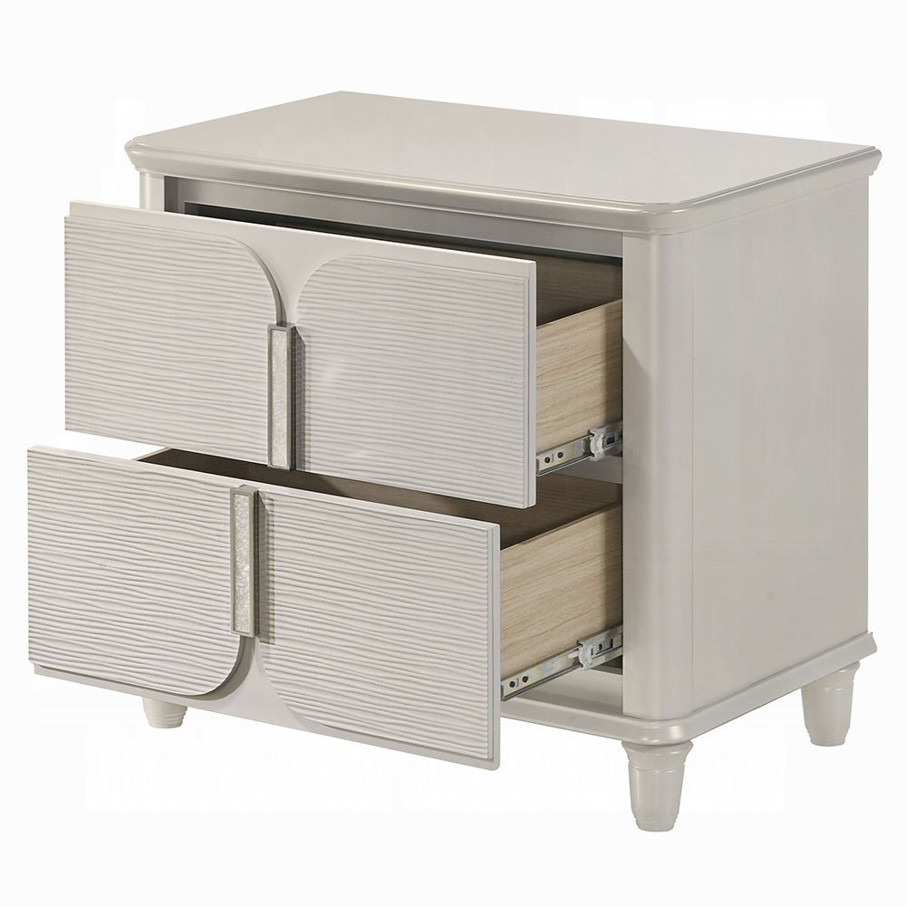 Laveda 6-Piece Bedroom Set